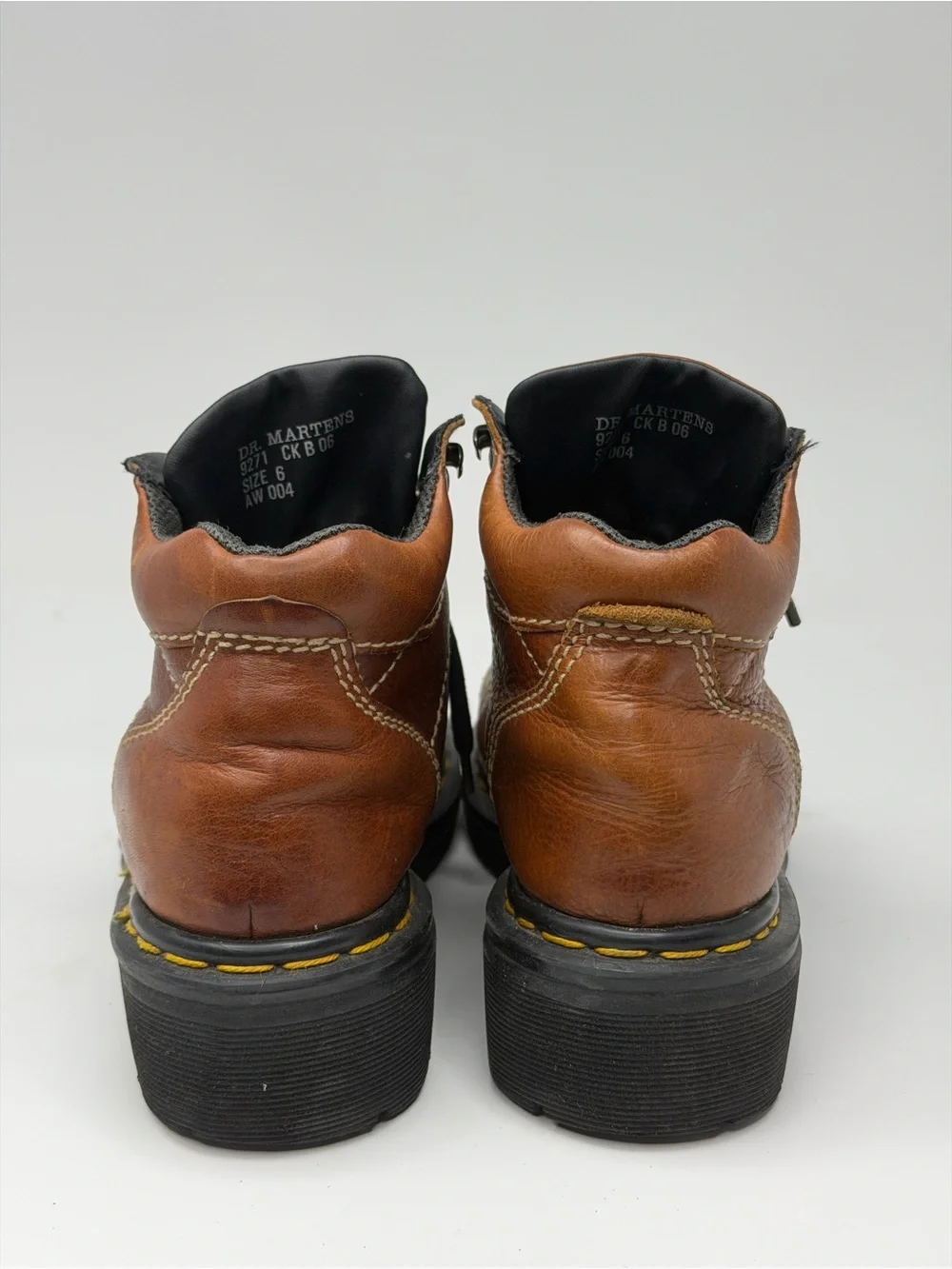Vintage Dr. Martens 9271 Women’s 8 Men’s 6 Brown Leather Ankle Boots Y2K Grunge